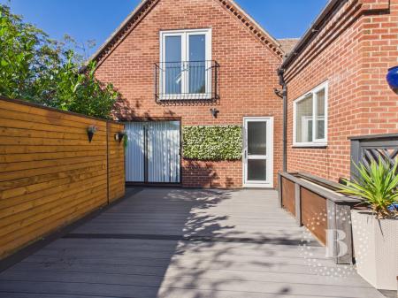 5 bedroom Detached house for sale in Silvermere Park, Shifnal, TF11