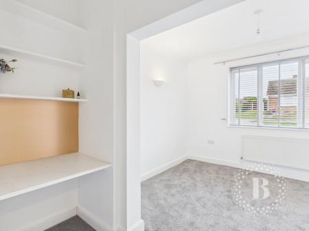 5 bedroom Detached house for sale in Silvermere Park, Shifnal, TF11