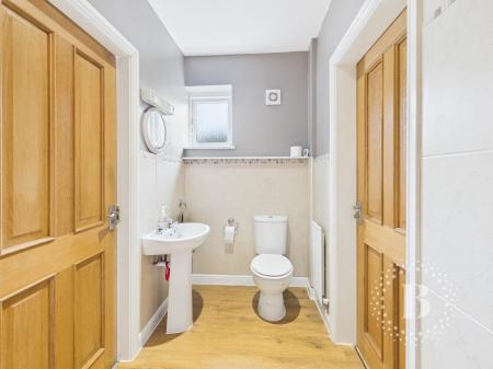 5 bedroom Detached house for sale in Silvermere Park, Shifnal, TF11