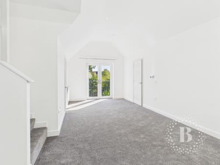 5 bedroom Detached house for sale in Silvermere Park, Shifnal, TF11
