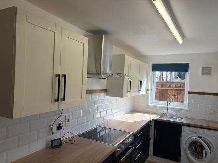 1 bedroom Flat to let in Wedgewood Crescent, Telford, TF1