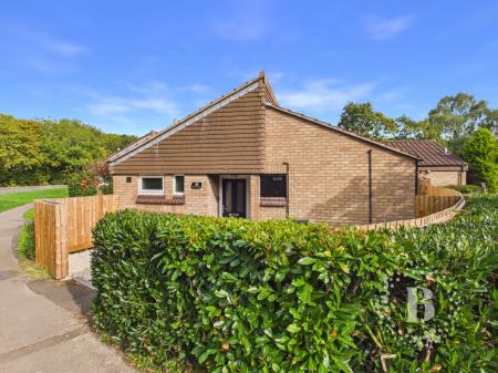 3 bedroom Bungalow for sale in Hurleybrook Way, Leegomery, Telford, TF1