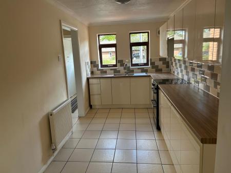 3 bedroom Terraced House to let in Brecknock Court, Leegomery, Telford, TF1