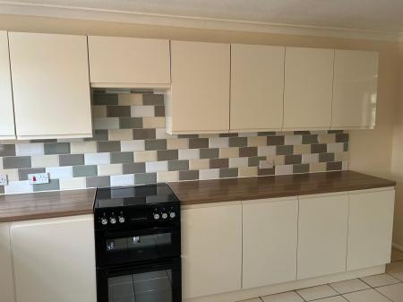 3 bedroom Terraced House to let in Brecknock Court, Leegomery, Telford, TF1