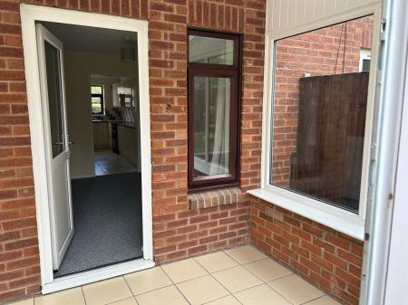3 bedroom Terraced House to let in Brecknock Court, Leegomery, Telford, TF1