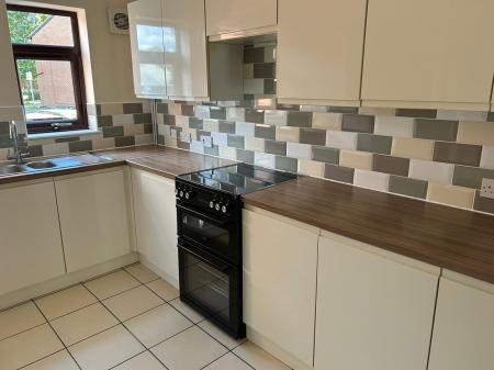 3 bedroom Terraced House to let in Brecknock Court, Leegomery, Telford, TF1