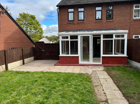 3 bedroom Terraced House to let in Brecknock Court, Leegomery, Telford, TF1
