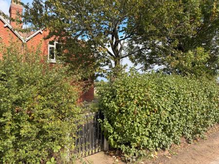 3 bedroom Semi-detached house to let in Shirlowe Farm Cottages, Telford, TF6