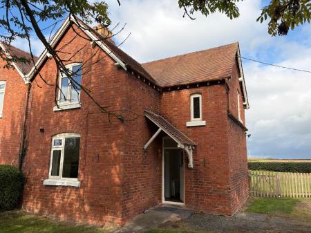 3 bedroom Semi-detached house to let in Shirlowe Farm Cottages, Telford, TF6