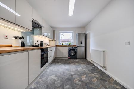 2 bedroom Maisonette for sale in Snedshill Way, Snedshill, Telford, TF2
