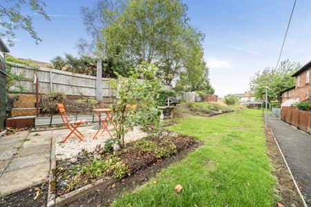 2 bedroom Maisonette for sale in Snedshill Way, Snedshill, Telford, TF2