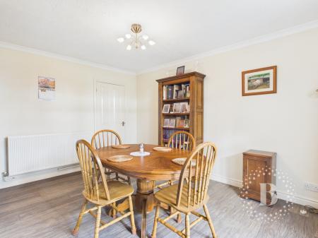 3 bedroom Bungalow for sale in Snow Hill, St. Georges, Telford, TF2