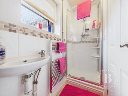 3 bedroom Bungalow for sale in Snow Hill, St. Georges, Telford, TF2