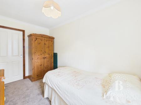 3 bedroom Bungalow for sale in Snow Hill, St. Georges, Telford, TF2