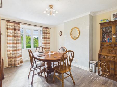 3 bedroom Bungalow for sale in Snow Hill, St. Georges, Telford, TF2