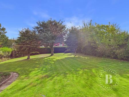 3 bedroom Bungalow for sale in Snow Hill, St. Georges, Telford, TF2