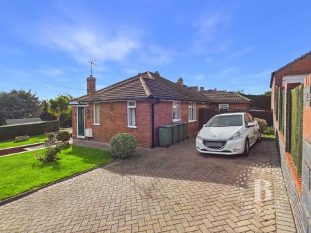 3 bedroom Bungalow for sale in Snow Hill, St. Georges, Telford, TF2