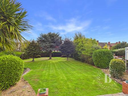 3 bedroom Bungalow for sale in Snow Hill, St. Georges, Telford, TF2