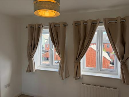 3 bedroom Semi-detached house to let in Barclay Fold, Telford, TF3