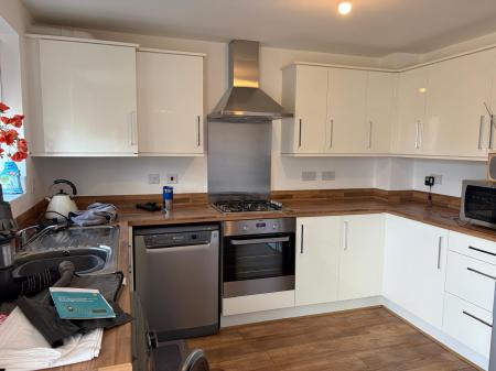 3 bedroom Semi-detached house to let in Barclay Fold, Telford, TF3