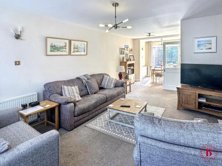 3 bedroom Semi-detached house for sale in Belmont Road, Tamworth, B77
