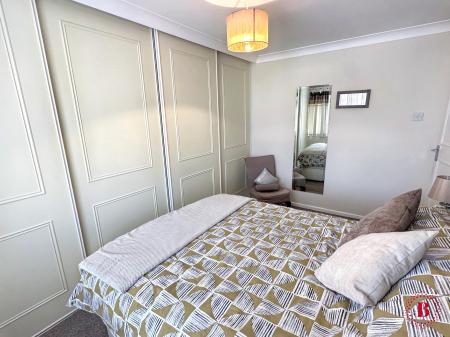 3 bedroom Semi-detached house for sale in Belmont Road, Tamworth, B77
