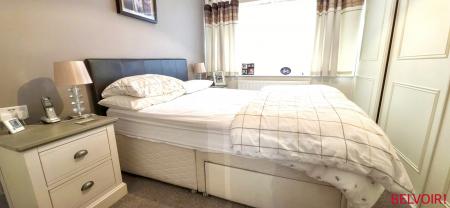 3 bedroom Semi-detached house for sale in Belmont Road, Tamworth, B77