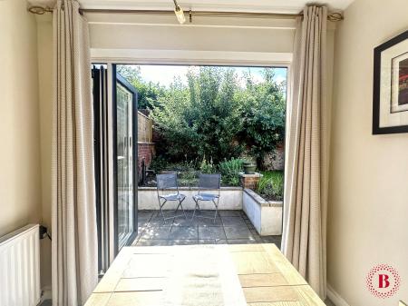 3 bedroom Semi-detached house for sale in Belmont Road, Tamworth, B77