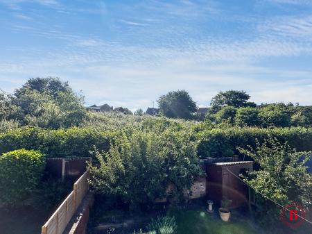 3 bedroom Semi-detached house for sale in Belmont Road, Tamworth, B77