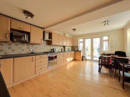 2 bedroom Bungalow for sale in Hollies Road, Polesworth, B78