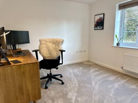 5 bedroom Detached house for sale in Lowdell Way, Desford, LE9