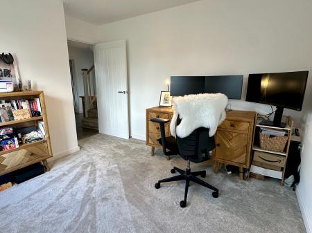 5 bedroom Detached house for sale in Lowdell Way, Desford, LE9