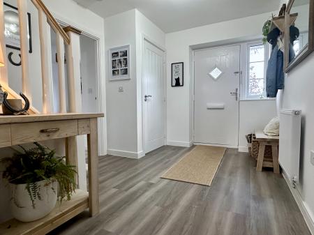 5 bedroom Detached house for sale in Lowdell Way, Desford, LE9