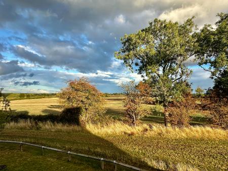 5 bedroom Detached house for sale in Lowdell Way, Desford, LE9