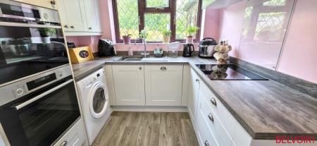 3 bedroom Detached house for sale in Mossdale, Wilnecote, Tamworth, B77