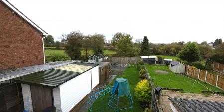 3 bedroom Semi-detached house for sale in Wakefield Close, Hurley, CV9