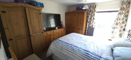 4 bedroom Semi-detached house for sale in Faringdon, Tamworth, B77