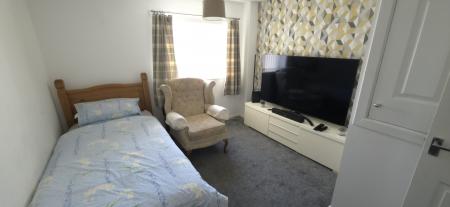 4 bedroom Semi-detached house for sale in Faringdon, Tamworth, B77