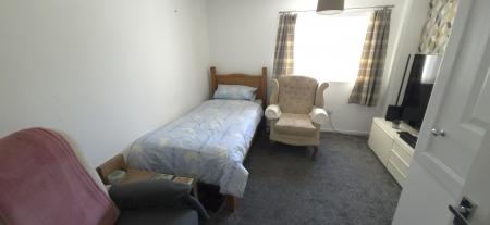 4 bedroom Semi-detached house for sale in Faringdon, Tamworth, B77