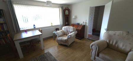 4 bedroom Semi-detached house for sale in Faringdon, Tamworth, B77
