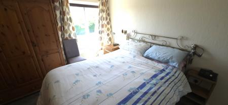 4 bedroom Semi-detached house for sale in Faringdon, Tamworth, B77