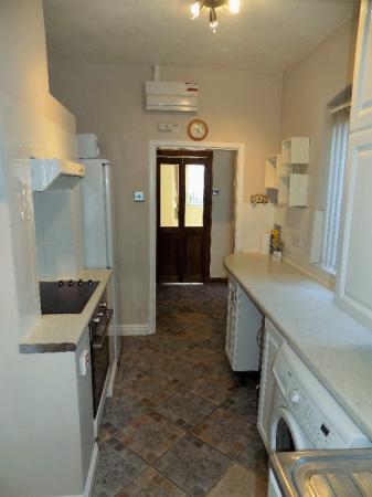 2 bedroom Terraced House to let in Cherry Street, Tamworth, B79