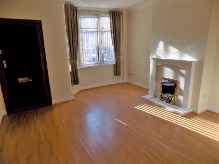 2 bedroom Terraced House to let in Cherry Street, Tamworth, B79