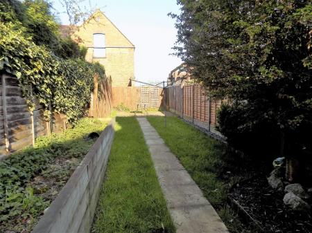 2 bedroom Terraced House to let in Cherry Street, Tamworth, B79