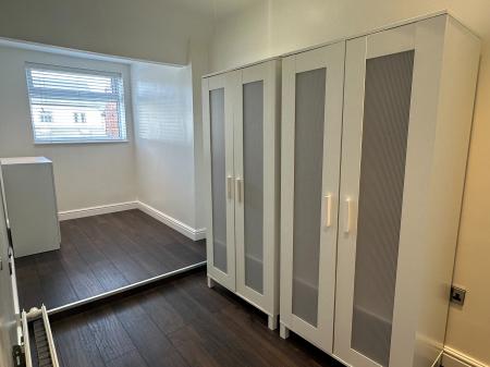 2 bedroom Terraced House to let in Green Lane, Birchmoor, B78