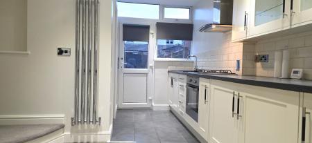 2 bedroom Terraced House to let in Green Lane, Birchmoor, B78