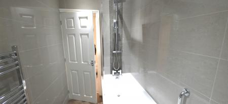 2 bedroom Terraced House to let in Green Lane, Birchmoor, B78