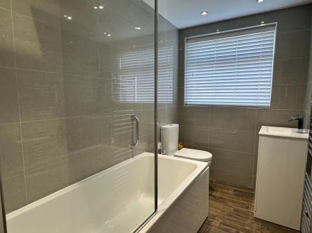 2 bedroom Terraced House to let in Green Lane, Birchmoor, B78