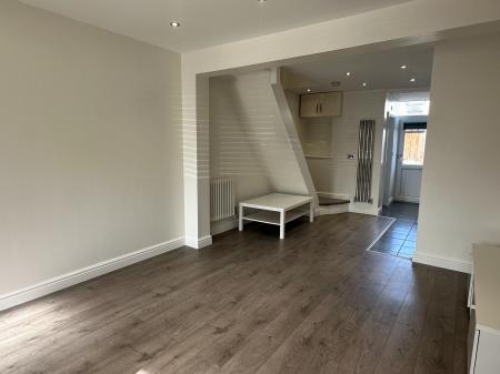 2 bedroom Terraced House to let in Green Lane, Birchmoor, B78