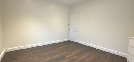 2 bedroom Terraced House to let in Green Lane, Birchmoor, B78